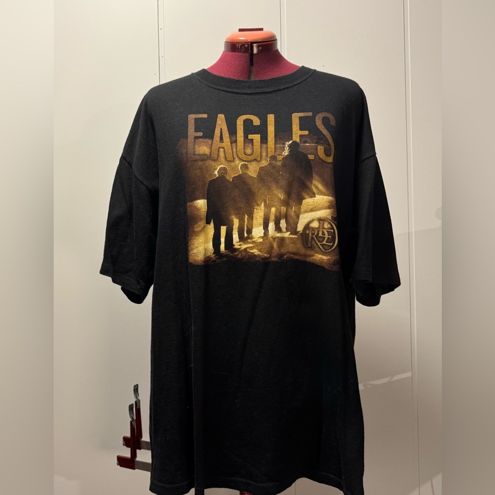 Vintage EAGLES 2008 Tour Long Road Out of Eden Concert Band T-shirt  Y2K